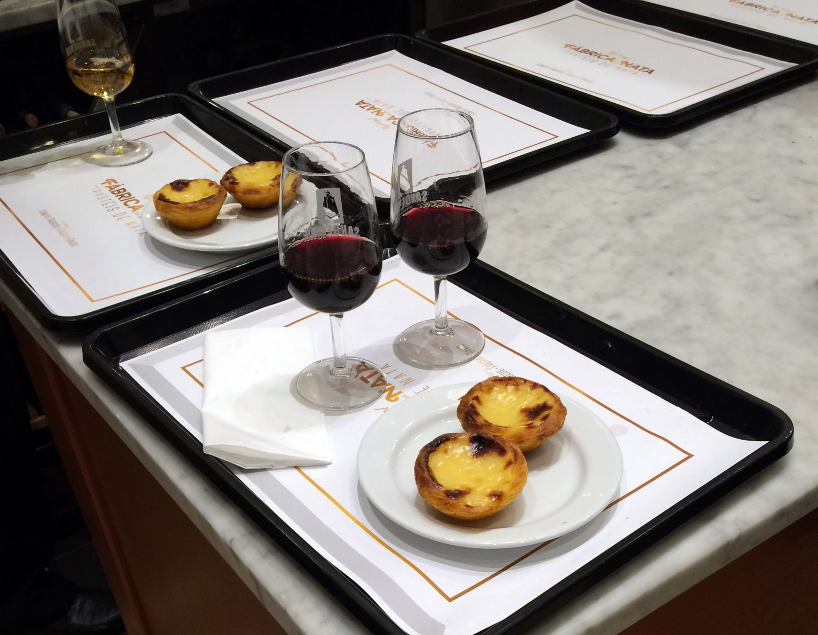 pasteis-nata-porto.jpg